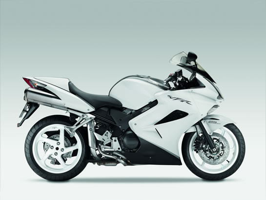 2009 VTEC VFR in white